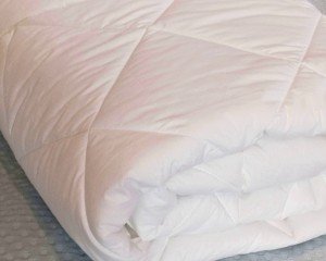 одеяло eco puh (145 × 210, eco fiber premium, полое супер тонкое микроволокно, 100% полиэстер, 300 гр., перкаль, 100)